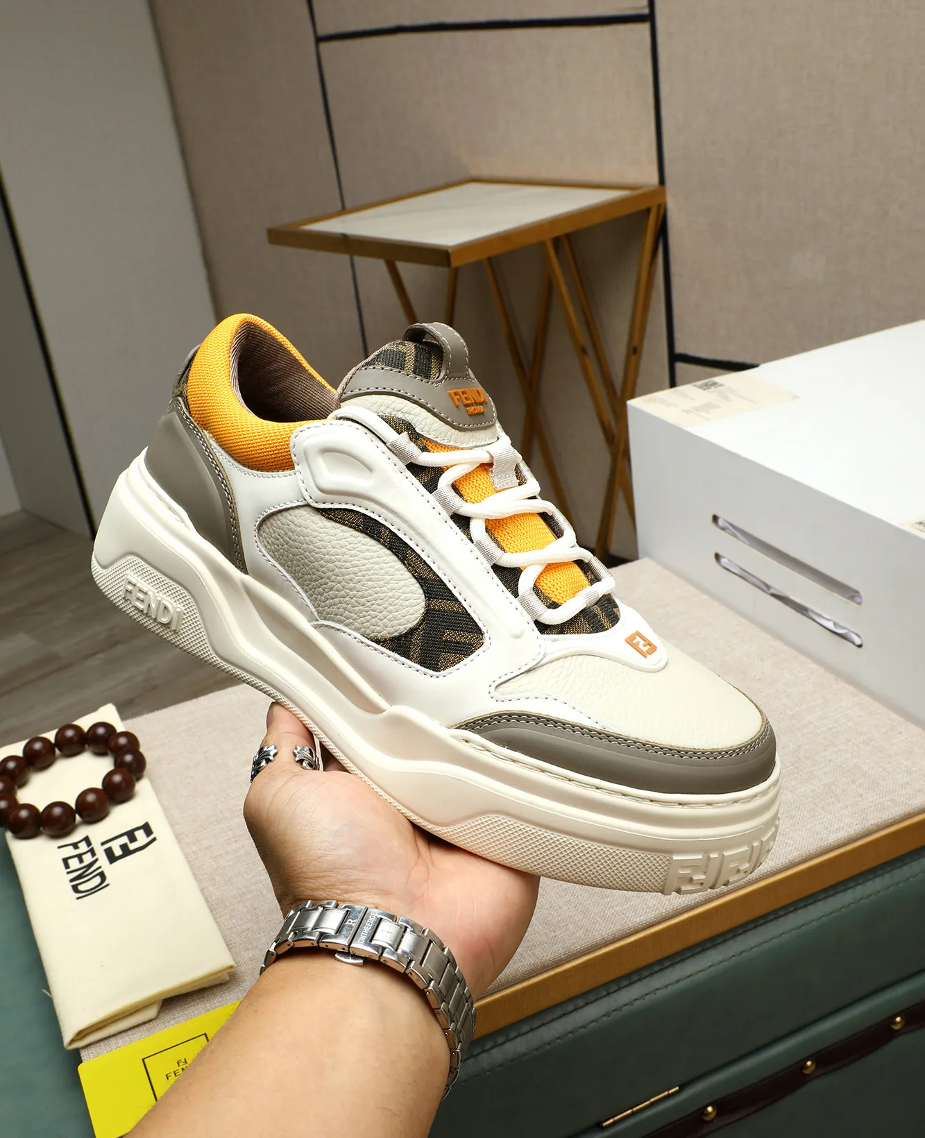 Men's shoes 💰760 [FENDI] Fendi - High-end quality original casual sports shoes - Upper: Nappa calfskin, pebbled calfskin, tongue and heel; injection molded brand logo plastic module - Lining: brand canvas - Outsole: ultra-light TPR foam·rubber; molded outsole -Super high quality control·Fine workmanship: highlighted (high-end·luxury·grade) -Size :39-44 (38, 45, can be customized)